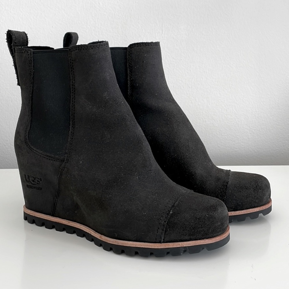 UGG Wedge Boot - 6.5